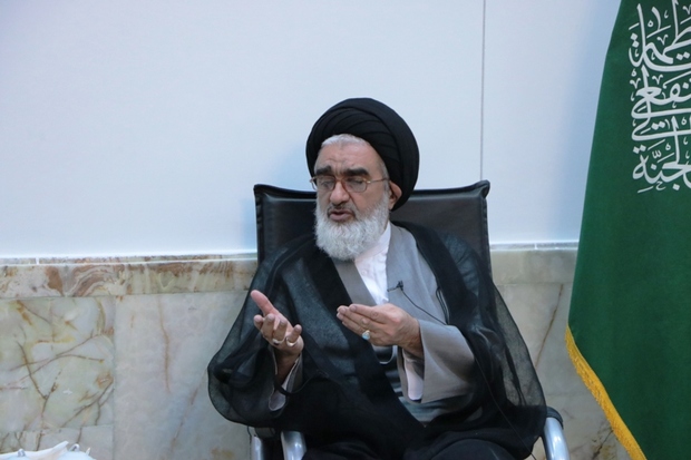 انتظار شهدا از مسئولان خدمت صادقانه است