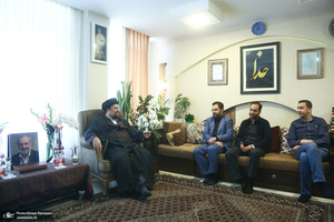 حضور سید حسن خمینی در منزل مرحوم عماد افروغ