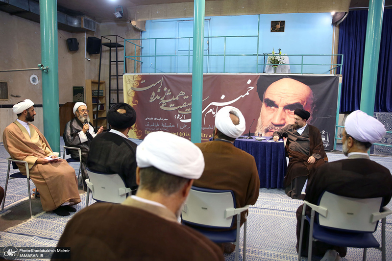 دیدار جمعی از روحانیون اصلاح طلب با سید حسن خمینی