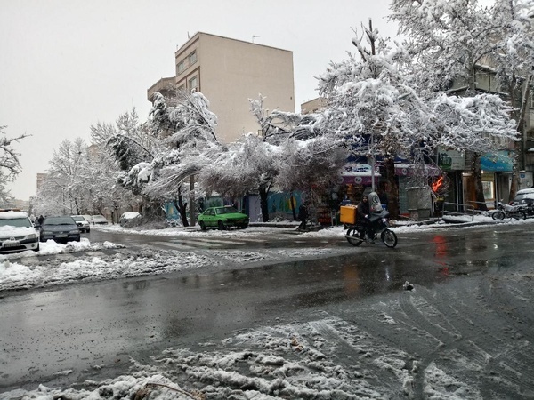 برای دومین روز متوالی مدارس استان زنجان تعطیل شد