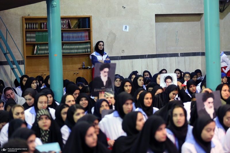 تجدیدمیثاق اعضای سازمان جوانان جمعیت هلال احمر با آرمان‌های امام خمینی(س)؛