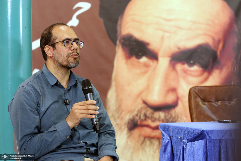 دیدار اعضای جبهه فرهنگی نقلاب اسلامی با سید حسن خمینی