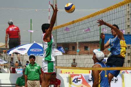 لیگ برتر والیبال ساحلی  صدرنشینی نماینده گلستان با کسب سومین برد