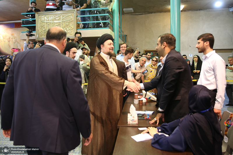 حضور سید حسن خمینی در مرحله دوم انتخابات ریاست جمهوری چهاردهم