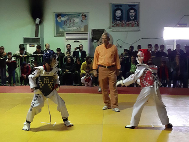 رقابت های تکواندو نونهالان و نوجوانان زاهدان برگزار شد