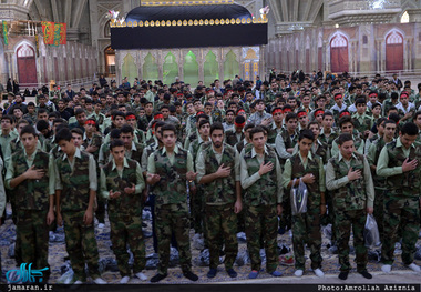 تجدید میثاق دانش آموزان بسیجی با آرمان های امام خمینی(س) 