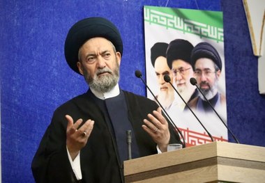 ️امام جمعه اردبیل: تمام تقلای وزارت خزانه‌داری آمریکا برای نجات ترامپ از یک باتلاق وحشتناک است / سقوط ترامپ در انتخابات آمریکا قطعی است