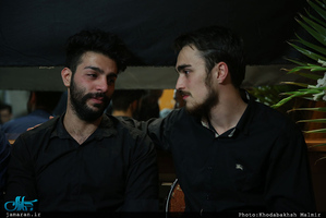حضور سید حسن خمینی در منزل مرحوم مجید نائینی پیشکسوت فوتبال