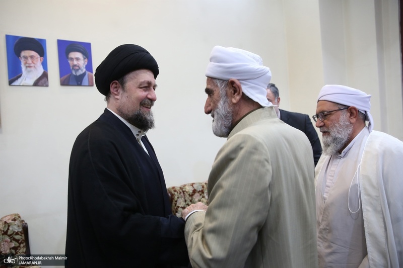 حاشیه های ادای احترام مهمانان خارجی چهلمین کنفرانس وحدت اسلامی به مقام شامخ حضرت امام خمینی (س)
