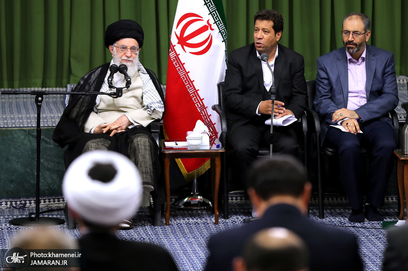 دیدار جمعی از شاعران و اهالی فرهنگ و ادب با رهبر معظم انقلاب