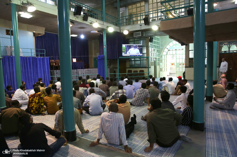 بازدید جمعی از طلاب خارجی جامعه المصطفی (ص) العالمیه از بیت امام خمینی (س) در جماران
