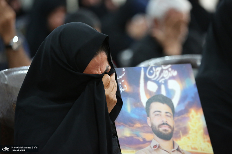 دیدار خادمان امام رضا (ع) با خانواده های شهدای شهرستان فسا