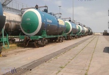 ترانزیت بیش از ۱۱ هزارتن نفت کوره از بندر امیرآباد به مقصد امارات