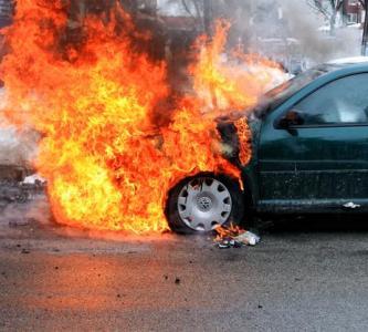 آتش گرفتن خودروی گشت پلیس در تبریز  سوء قصدی در کار نبود