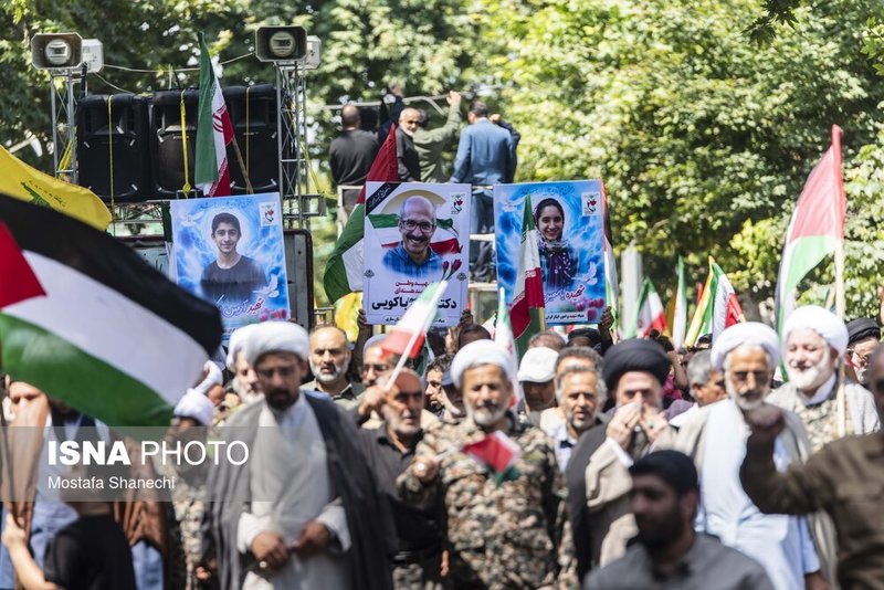 تشییع پیکر مطهر خانواده شهید حمله تروریستی رژیم صهیونیستی در ساری