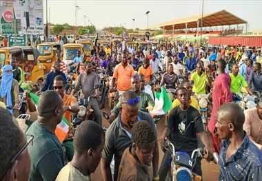 ارتش نیجر به بهانه جلوگیری از خونریزی به کودتاگران پیوست!