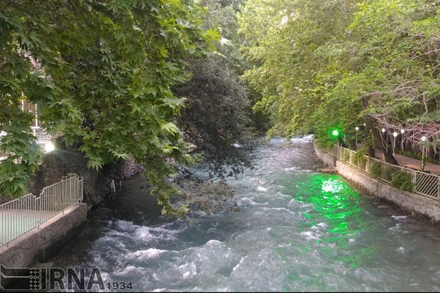 شهروندان تهرانی در حاشیه رودخانه ها اطراق نکنند