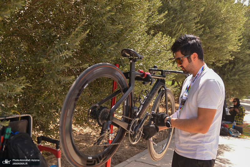 آخرین روز مسابقات دوچرخه سواری قهرمانی کشور جاده بانوان در حرم مطهر امام خمینی(س)