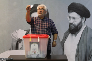 مرحله دوم انتخابات ریاست جمهوری چهاردهم در حسینیه جماران - 7