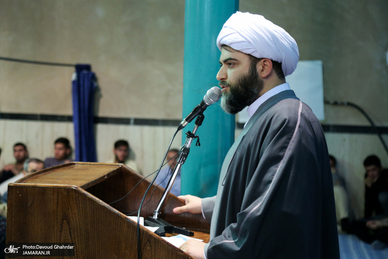 محفل انس با قرآن دانشگاهی در حسینیه جماران