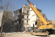 عملیات آوار برداری و جستجو در ساختمان فروریخته ورامین متوقف شد