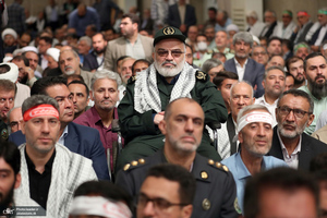 دیدار پیشکسوتان و فعالان دفاع مقدس و مقاومت با رهبر انقلاب