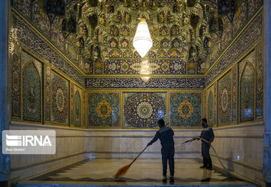 ورود گردشگران خارجی به حرم شاهچراغ (ع) برای پیشگیری از کرونا ممنوع شد