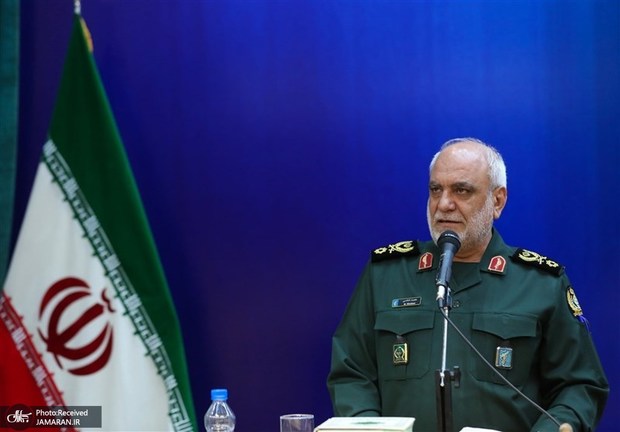 رئیس سازمان اطلاعات سپاه: هیچ کشوری مثل ما فضای مجازی را رها نمی‌کند؛ از نمایندگان مجلس می‌خواهم که شبکه ملی اطلاعات را جدی بگیرند و آن را پیگیری کنند/ شبکه‌های ماهواره‌ای و اینترنتی آمریکایی در خانه‌های ایرانی‌ها به راحتی افکار دشمن را اعلام می‌کنند