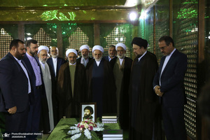 مراسم تجدید میثاق قوه‌ قضائیه با آرمان‌های امام خمینی(س) در حرم امام،