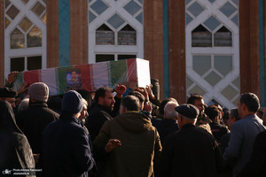 تشییع پیکر شهدای مدافع حرم در شهرک شهید محلاتی