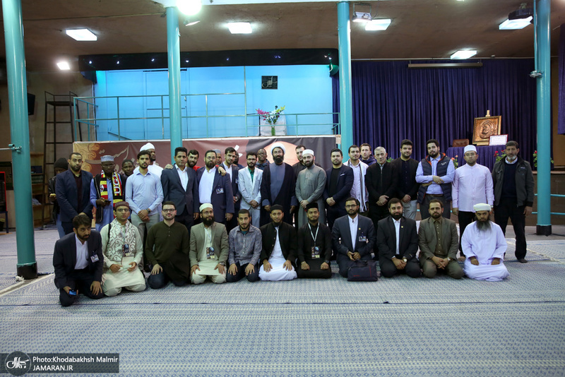 بازدید جمعی از شرکت کنندگان سی وششمین دوره مسابقات بین المللی قرآن کریم از جماران‎