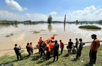 سیل در کشمیر ھند ادامه دارد (9)