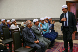 مراسم بزرگداشت امام خمینی (س) در آدریان زرتشتیان