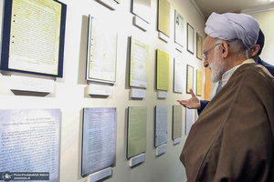 بازدید نماینده ولی فقیه در استان مرکزی از رویدادهای فرهنگی و هنری هفته بر آستان آفتاب