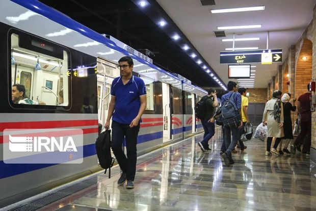 تعداد سرویس‌های مترو تهران به یک سوم کاهش یافت
