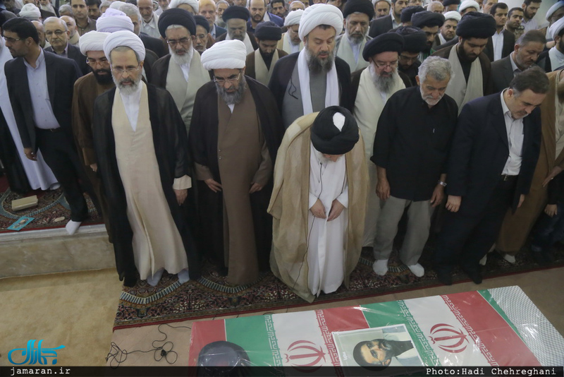 مراسم تشییع پیکر مطهر شهید حمله تروریستی اخیر حجت الاسلام تقوی در قم