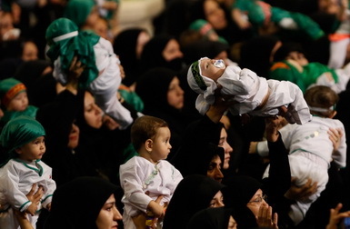 همایش شیرخوارگان حسینی با حضور 15 هزار نوزاد کاشانی