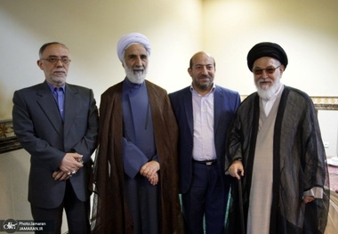 دیدار اساتید و فعالان قرآنی با حجت الاسلام والمسلمین امام جمارانی + تصاویر