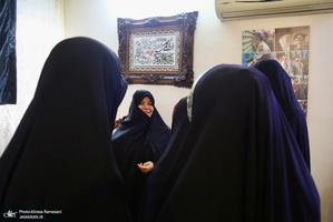 بازدید معاون امور زنان و خانواه ریاست جمهوری از منزل سپهبد شهید سید عبدالرحیم موسوی