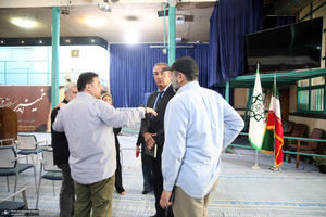 نشست هم اندیشی با ناشران عرب زبان در حسینیه جماران