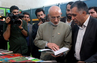 حضور میرسلیم در نمایشگاه کتاب تهران
