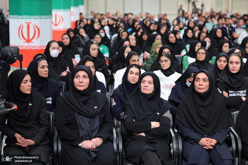 دیدار قهرمانان و مدال‌آوران ورزشی و المپیادهای علمی جهانی با رهبر معظم انقلاب