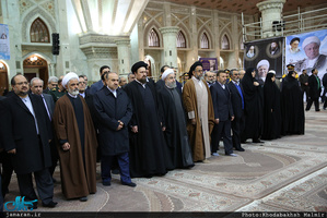 تجدید میثاق رئیس جمهور و اعضای هیئت دولت با آرمان های حضرت امام(س) 