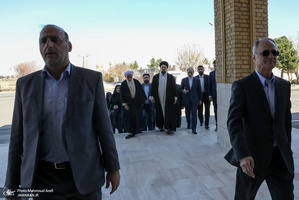 دیدار رییس، معاونان و کارکنان سازمان برنامه و بودجه با سید حسن خمینی