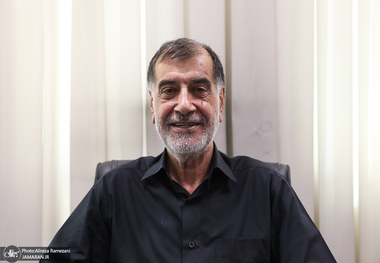 عذرخواهی محمدرضا باهنر از مجری سابق تلویزیون