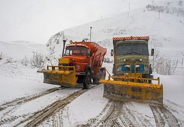 20 تیم راهداری در جاده های البرز مشغول برف روبی هستند