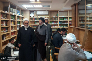 بازدید حجت الاسلام والمسلمین ناطق نوری از بیت امام خمینی(س) در نجف اشرف