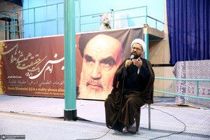 بازدید جمعی از علمای نجف از حسینه و مجموعه فرهنگی جماران