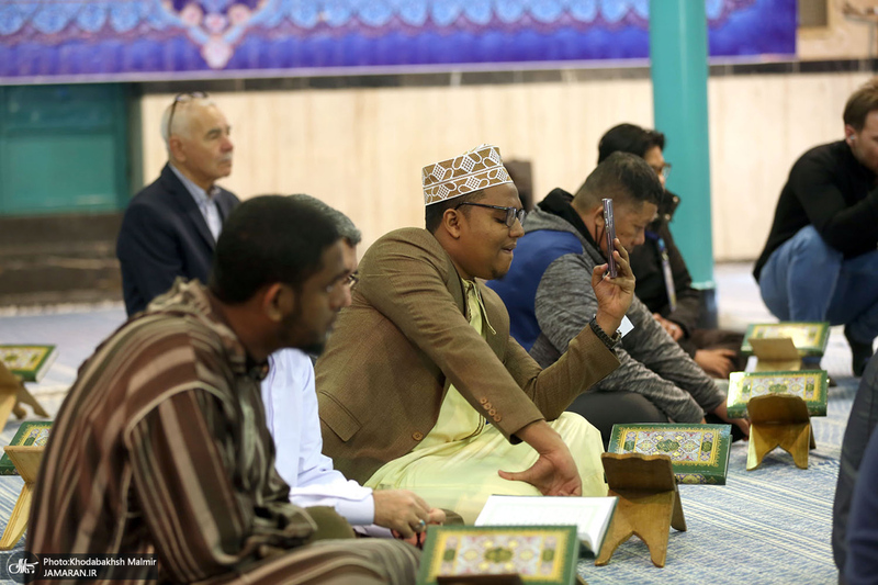 محفل انس با قرآن کریم در حسینیه جماران