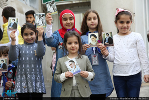 بازدید گردشگران نوروزی از بیت امام خمینی (س) در جماران 